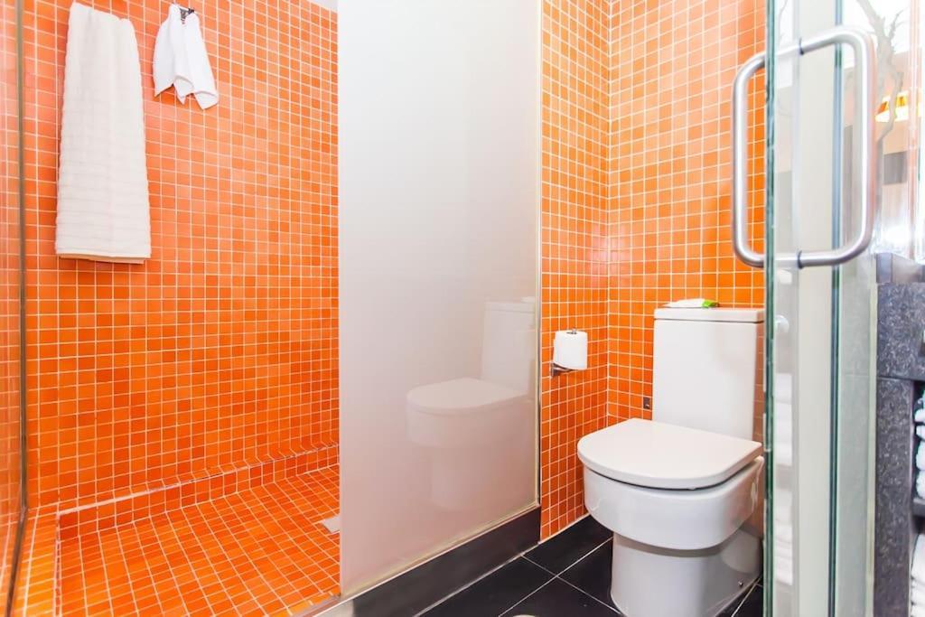 マドリードAtocha, Precioso Piscina Y Parking At Lavapiesアパートメント エクステリア 写真